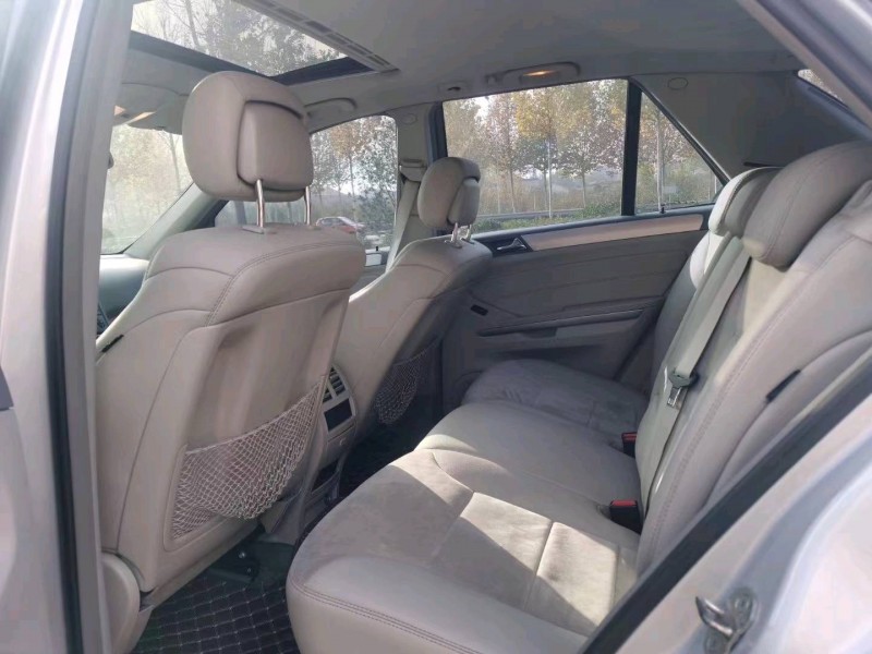 东营11年奔驰ML5