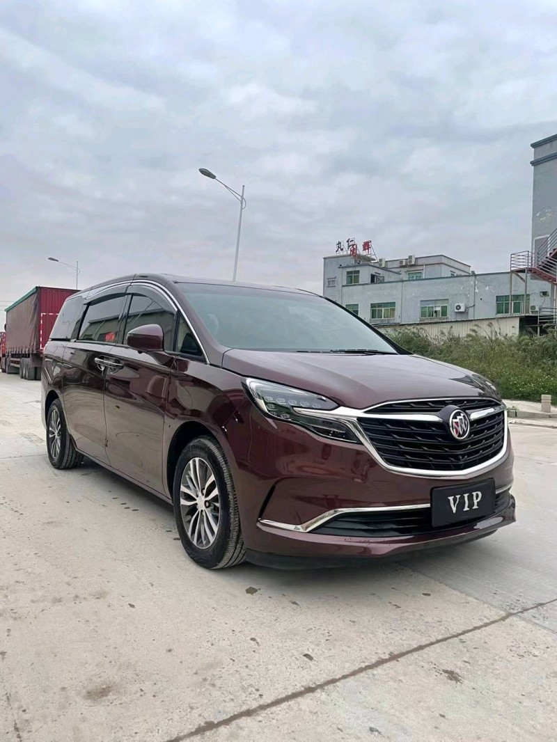 东莞22年别克GL82