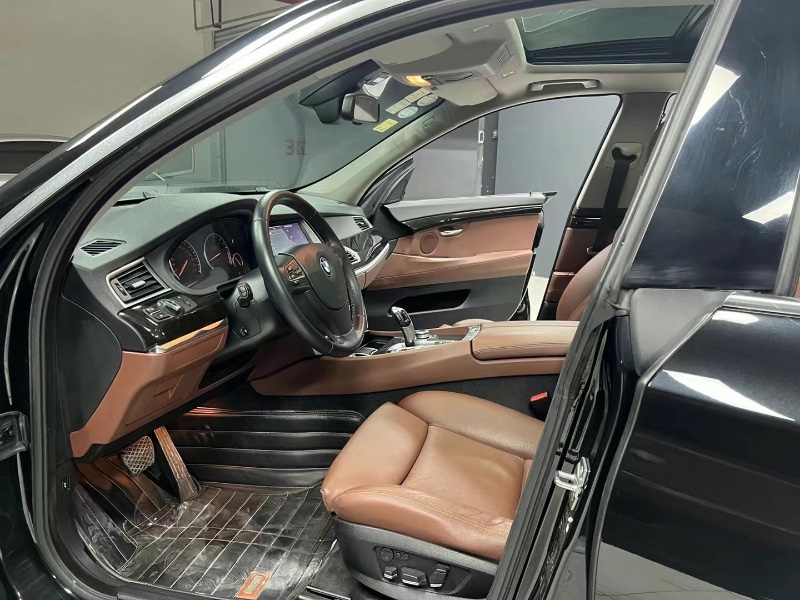 成都11年宝马5系GT5