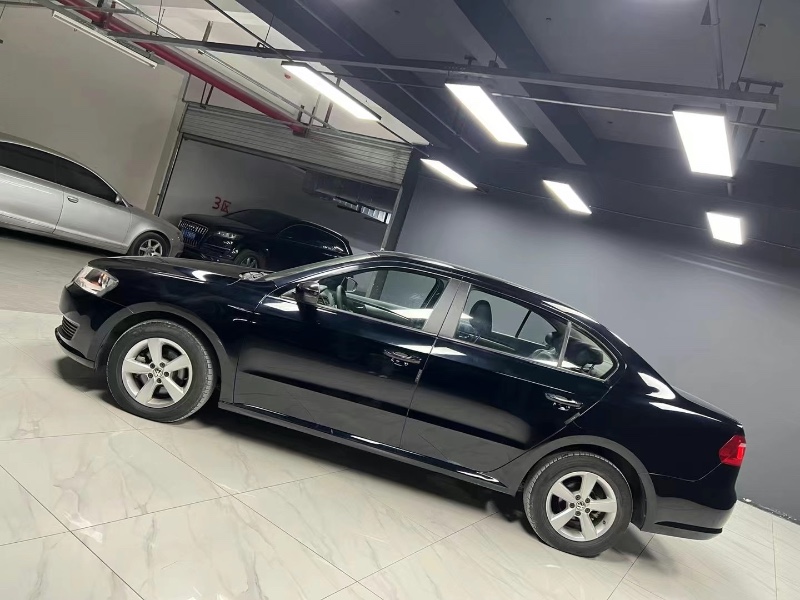 成都16年大众朗逸5