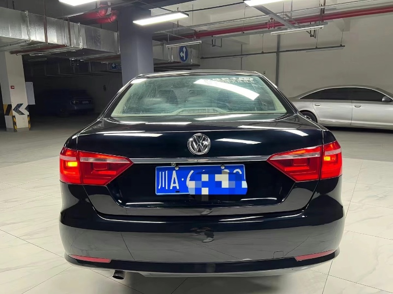 成都16年大众朗逸4