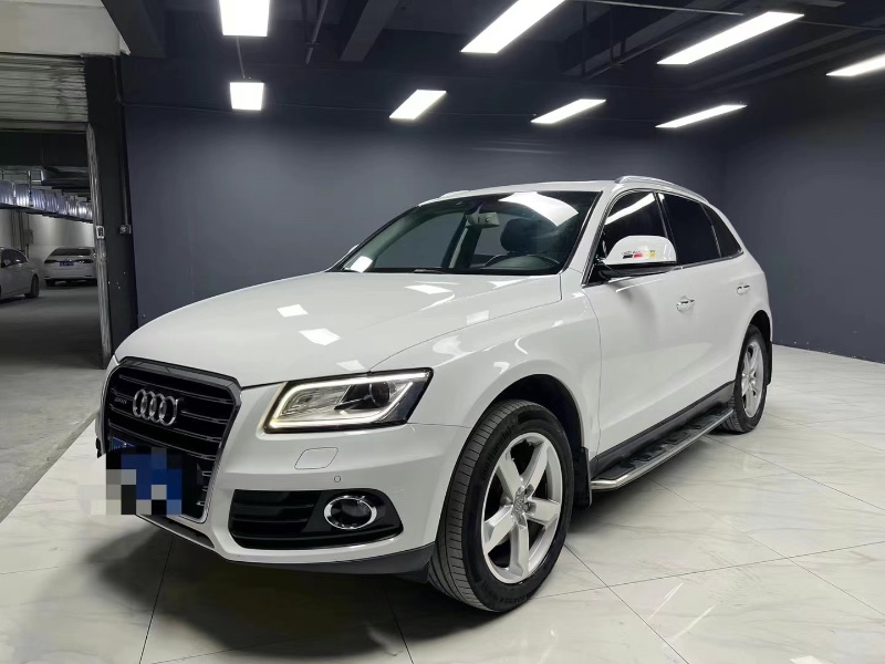 成都16年奥迪Q55