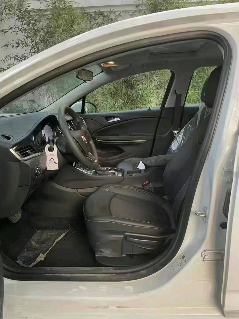 石家庄22年别克威朗2