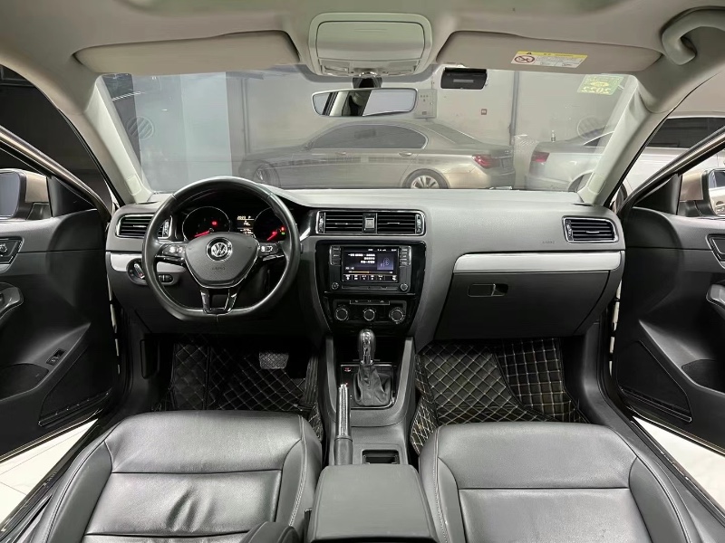 成都18年大众速腾6