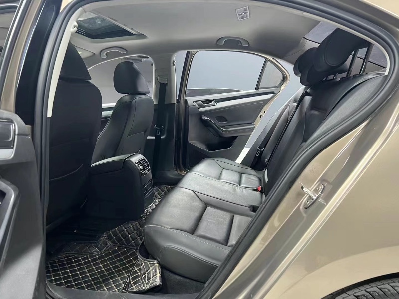 成都18年大众速腾8