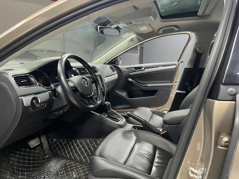 成都18年大众速腾7