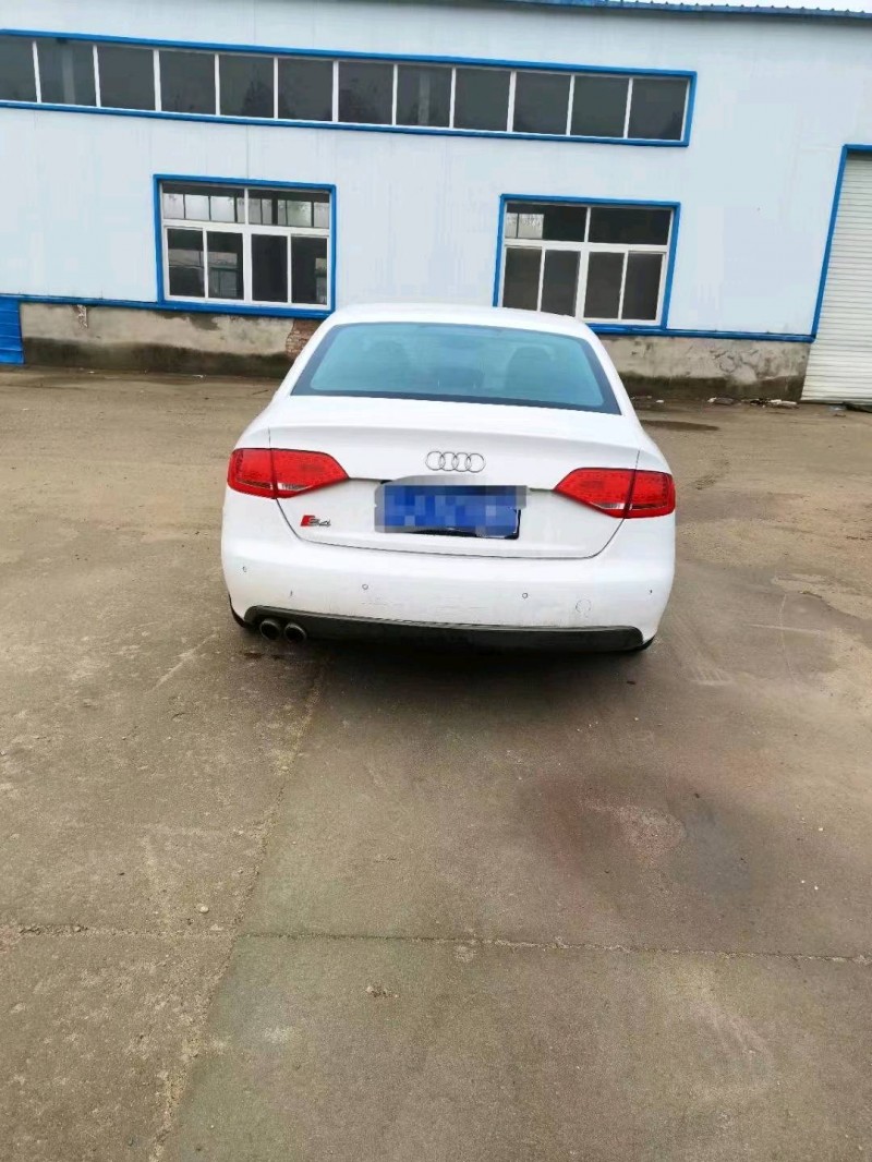 东营11年奥迪A4L8