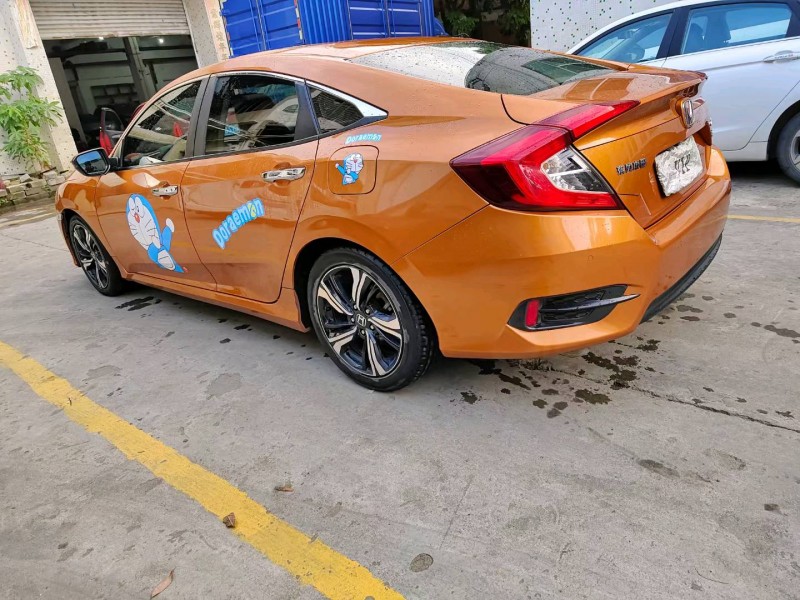 广州17年本田思域7