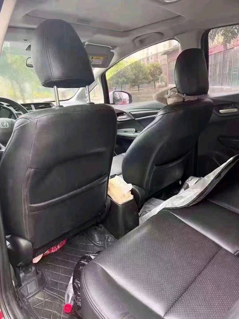 重庆17年本田飞度4