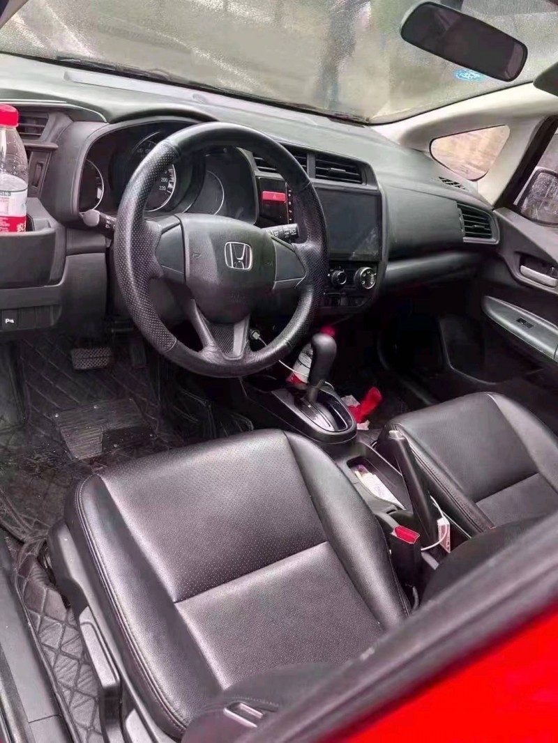 重庆17年本田飞度5