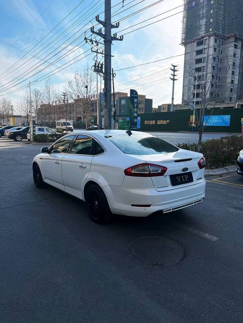 烟台12年福特蒙迪欧-致胜9