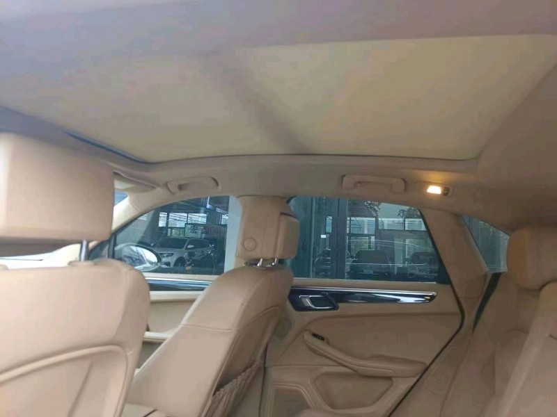 武汉15年保时捷Macan6