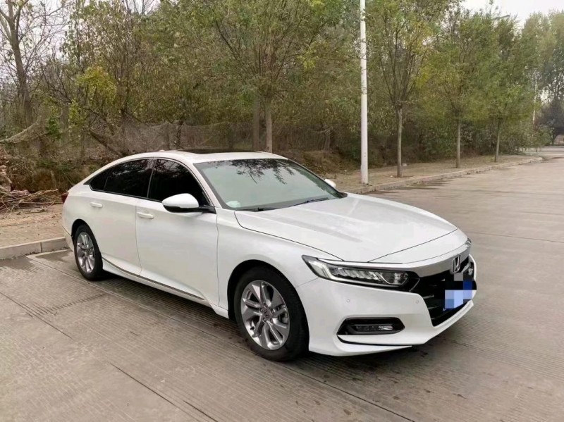 石家庄21年本田雅阁3