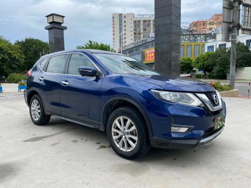 东莞17年日产奇骏2