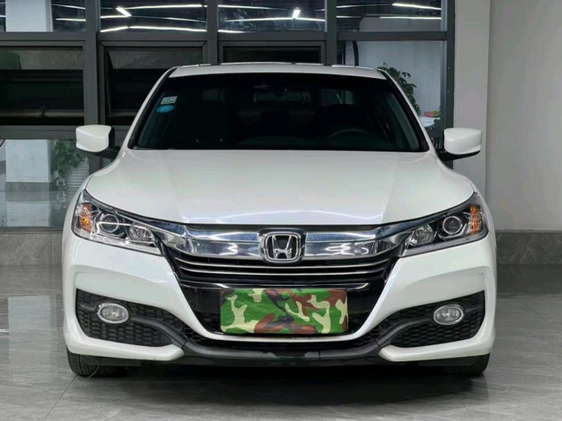 东莞16年本田雅阁1