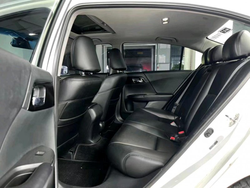 东莞16年本田雅阁4