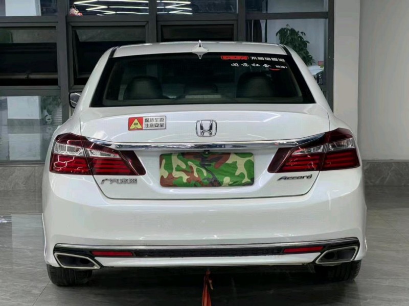 东莞16年本田雅阁8