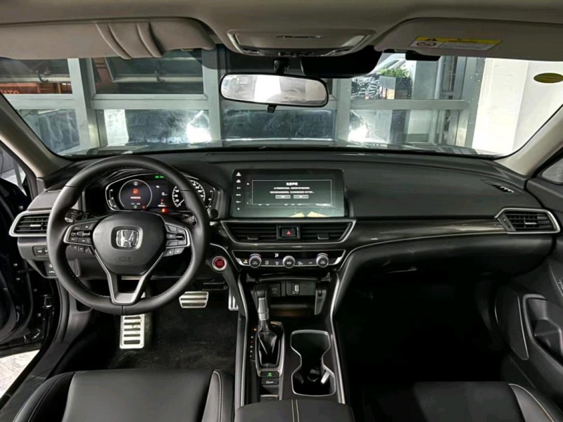 东莞22年本田雅阁7