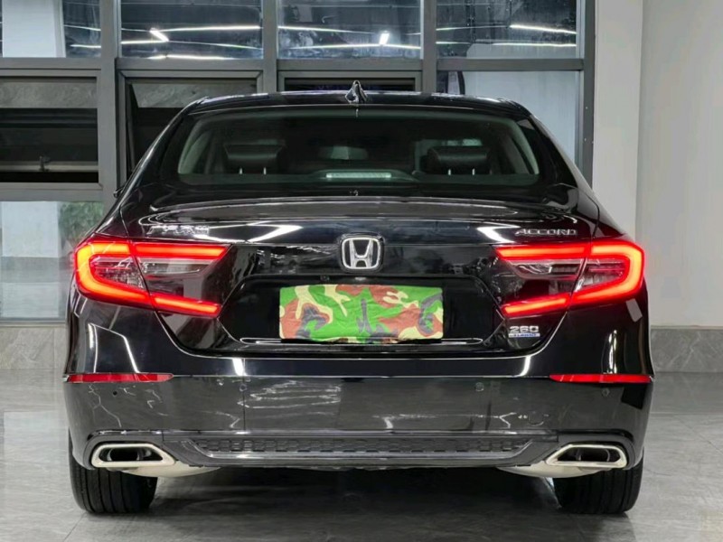 东莞22年本田雅阁9