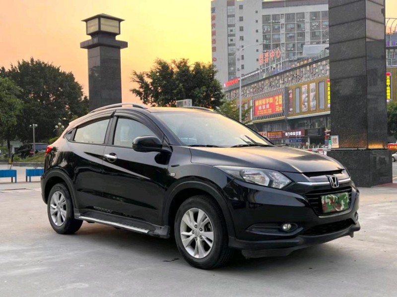 东莞15年本田缤智2