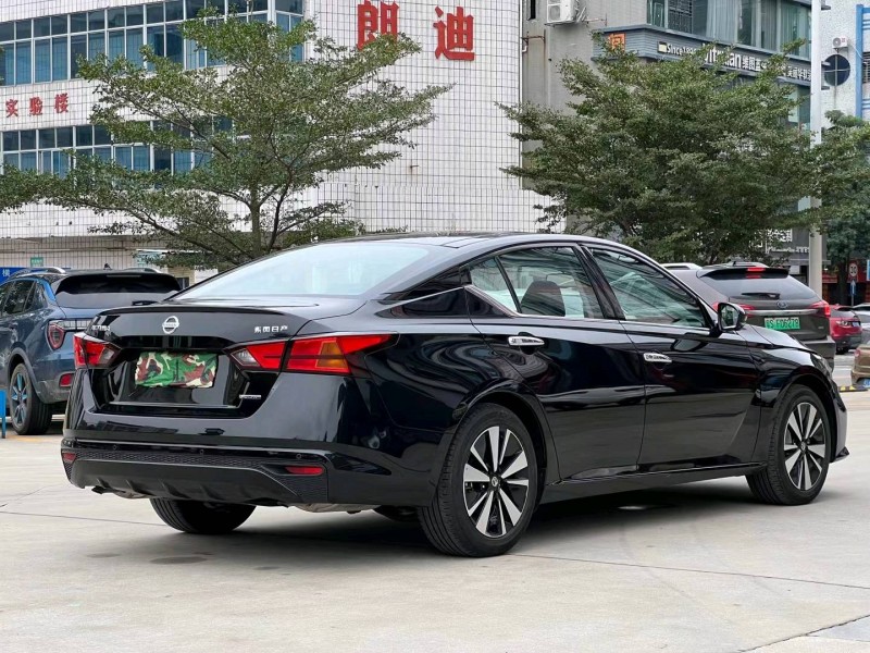 东莞22年日产天籁8