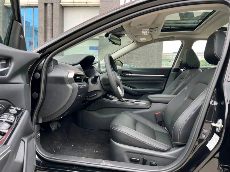 东莞22年日产天籁7