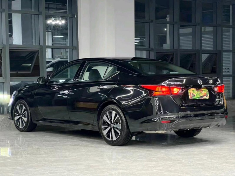 东莞22年日产天籁3