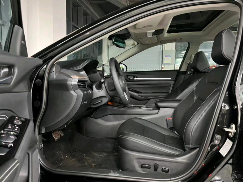 东莞22年日产天籁8