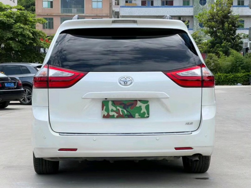 东莞17年丰田塞纳9