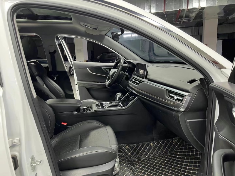 成都21年奇瑞瑞虎83