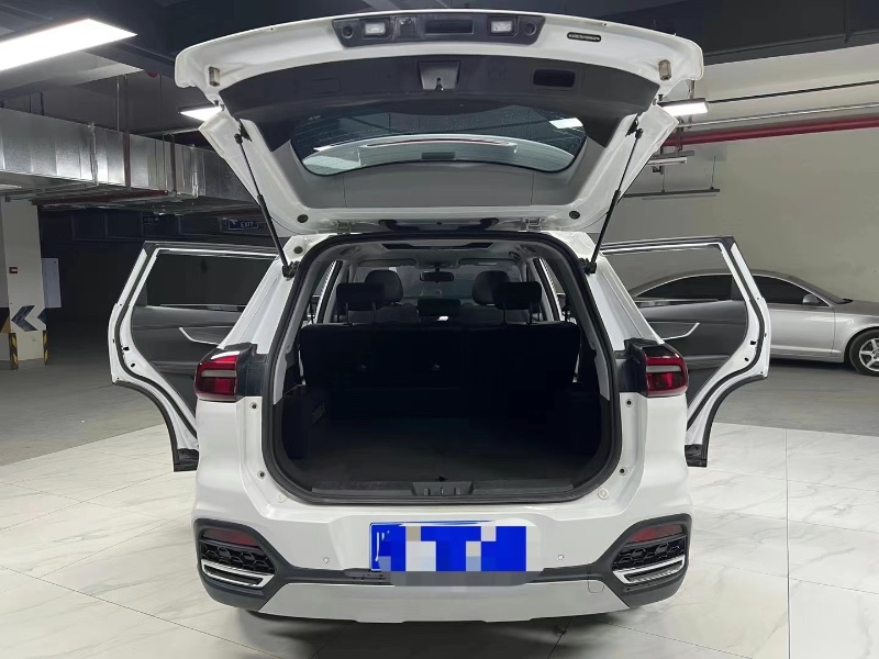 成都21年奇瑞瑞虎89