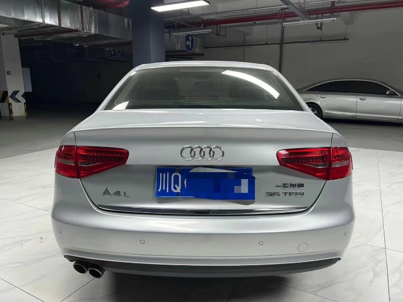成都15年奥迪A4L4