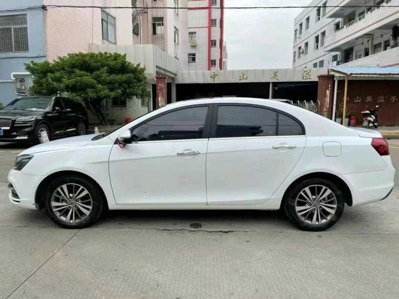 中山18年吉利帝豪3