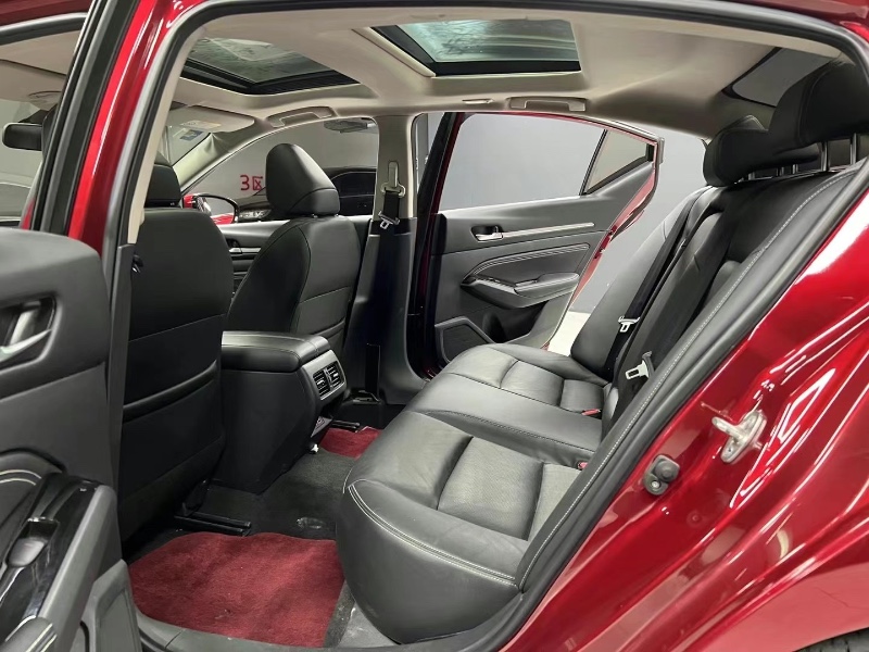 成都21年日产天籁7