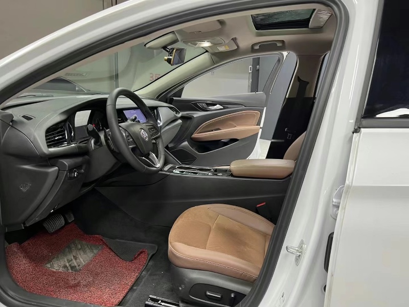 成都21年别克君威2