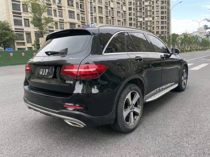 苏州17年奔驰GLC7