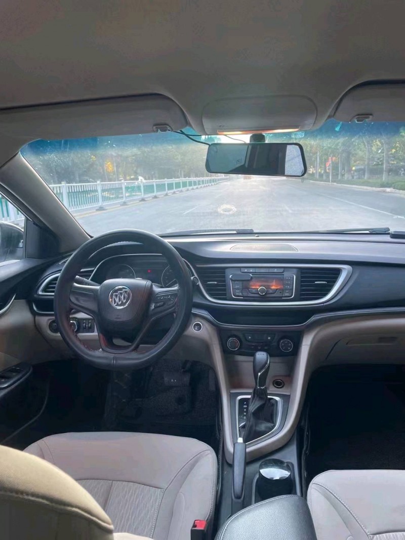 枣庄18年别克威朗2