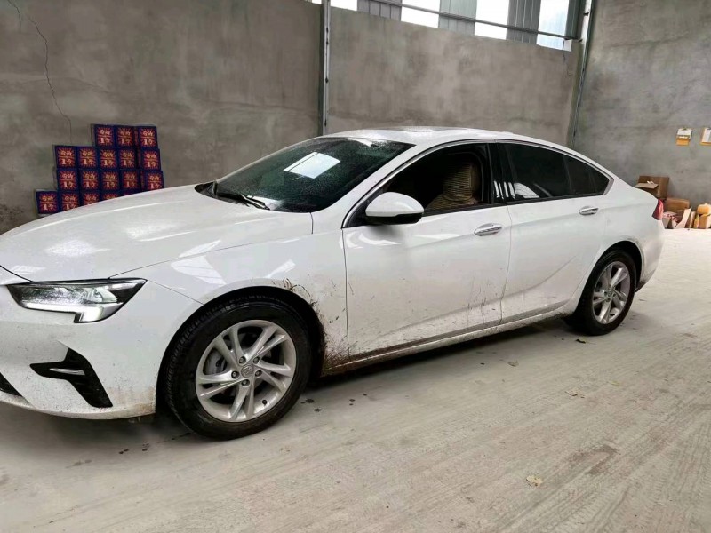 枣庄21年别克君威7