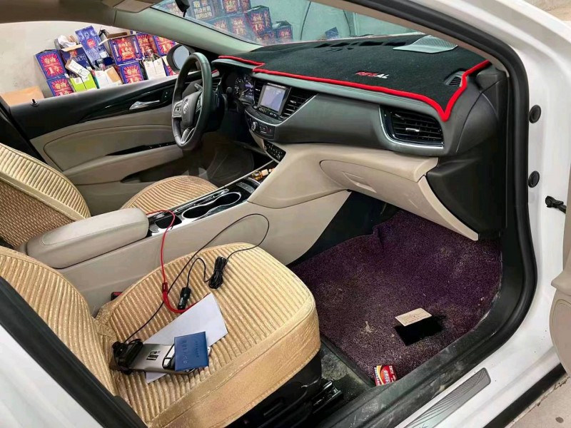 枣庄21年别克君威5