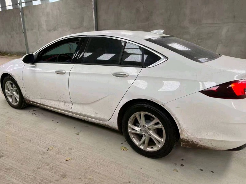 枣庄21年别克君威2