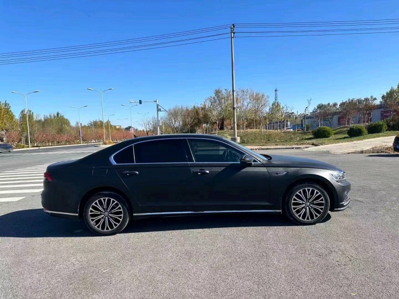 邯郸18年大众辉昂3