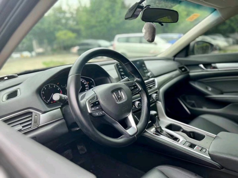 珠海20年本田雅阁1