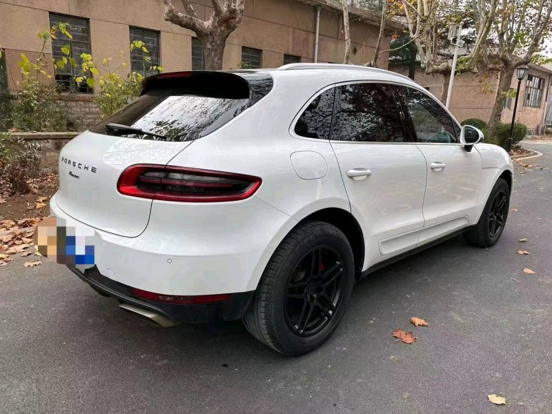枣庄15年保时捷Macan2