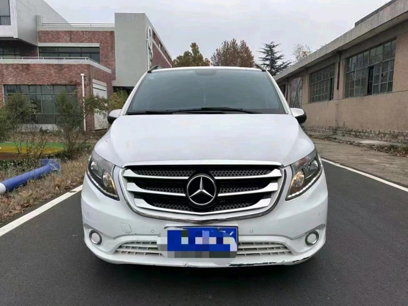 枣庄17年奔驰威霆1