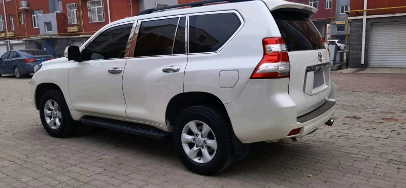 邯郸13年丰田普拉多9