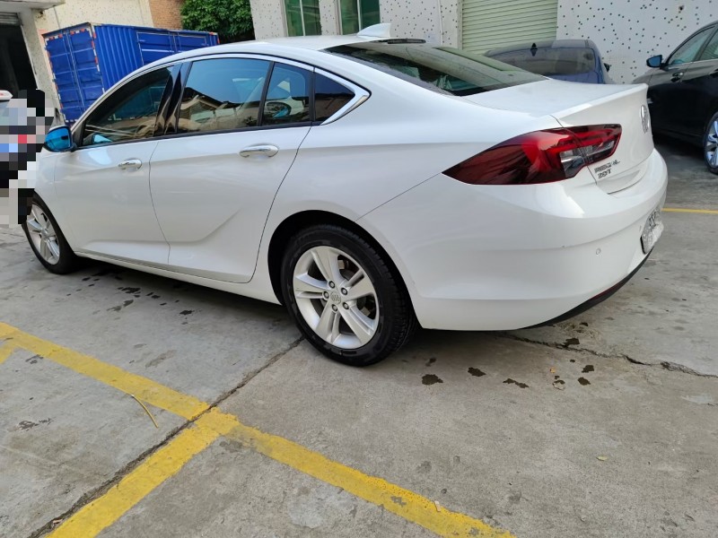 广州19年别克君威8