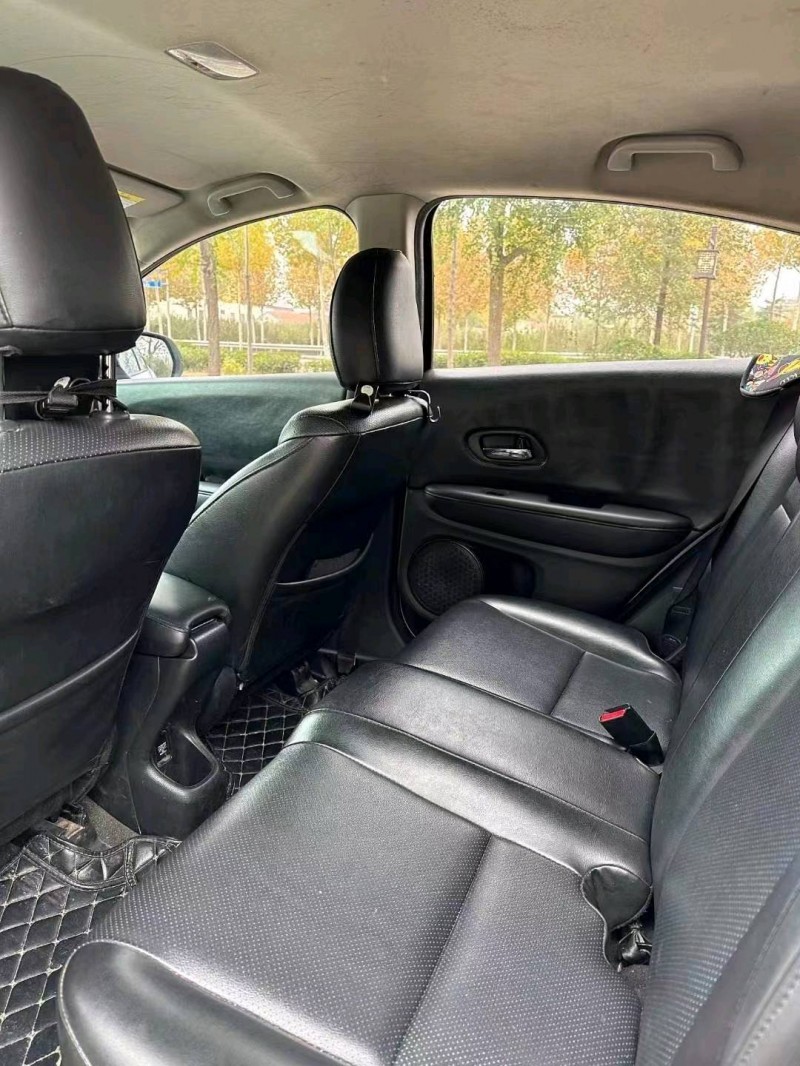 北京17年本田缤智4