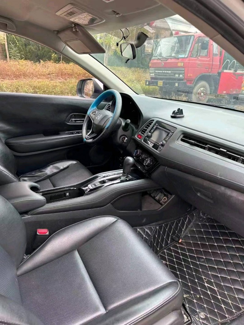 北京17年本田缤智3