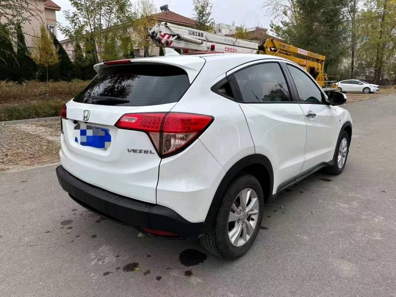 北京17年本田缤智2