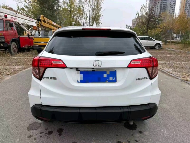 北京17年本田缤智1